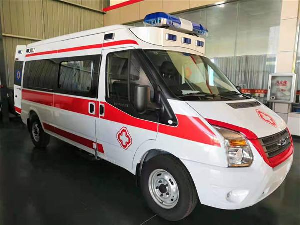 上林县福特V362救护车